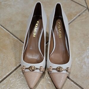 Coach Women's Cream and Tan Heels
